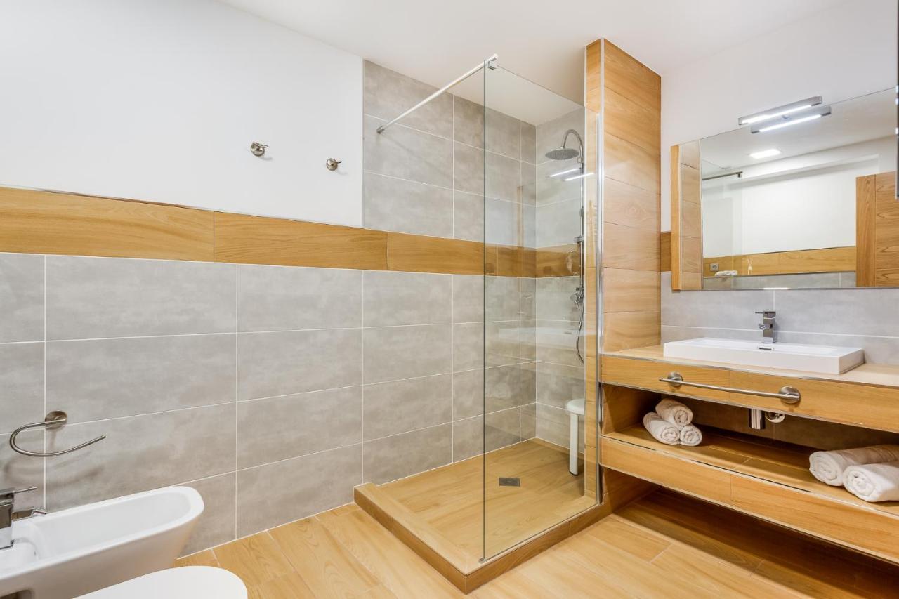 New 1 Bedroom Apartement On The Sea In Marbella. 外观 照片